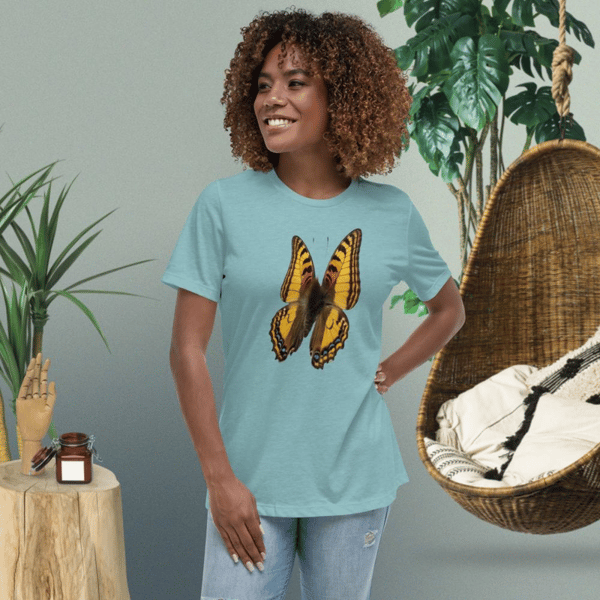 Monarch butterfly graphic print design illustration monarch Butterfly motif Бабочка-монарх Monarque papillon Women's Relaxed T-Shirt