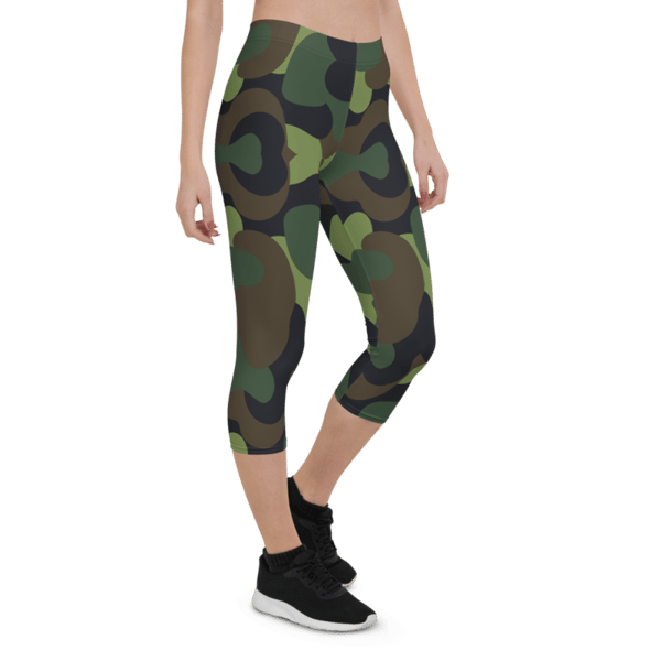 Woodland Military Camo Green Brown Black Pattern Capri Leggings