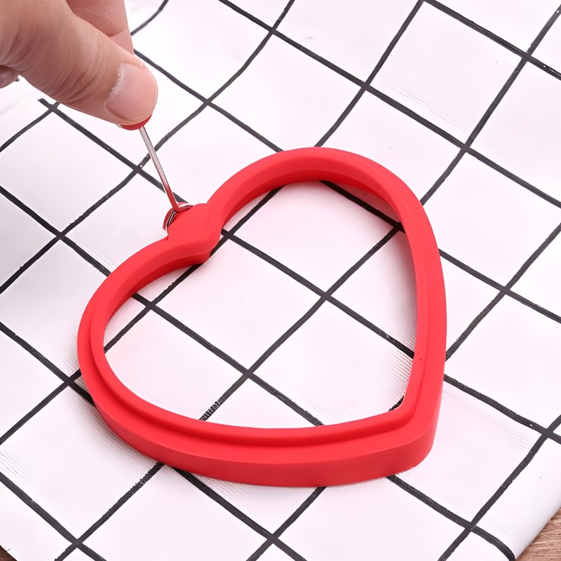 Silicone Heart-Shaped Egg Mold4