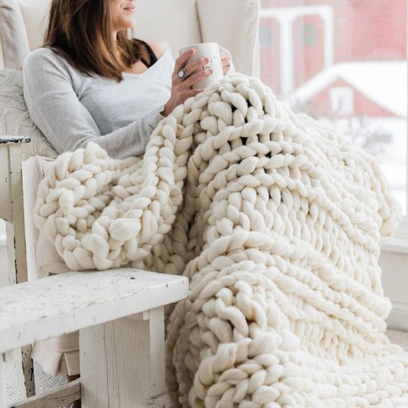 Soft and Lightweight Handmade Chunky Knit Blanket, Acrylic & Polyester Fabric, Comfortable All Year Round white