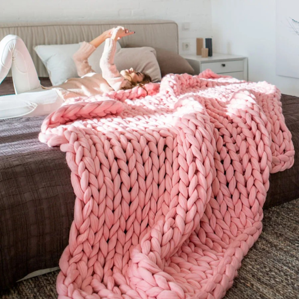 Soft and Lightweight Handmade Chunky Knit Blanket, Acrylic & Polyester Fabric, Comfortable All Year Round pink