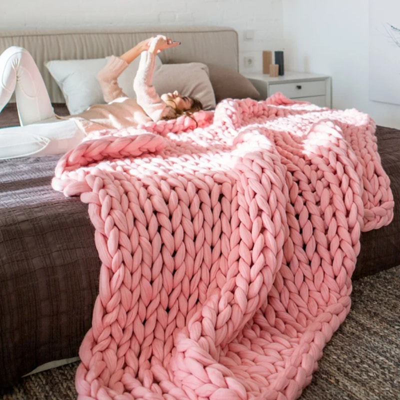 Soft and Lightweight Handmade Chunky Knit Blanket, Acrylic & Polyester Fabric, Comfortable All Year Round pink