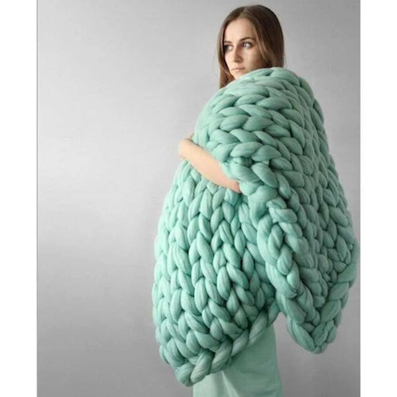 Soft and Lightweight Handmade Chunky Knit Blanket, Acrylic & Polyester Fabric, Comfortable All Year Round green
