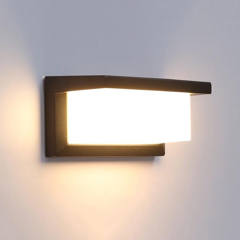 Modern LED Outdoor Light1
