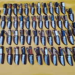 lot of 20 handmade 6-inch damascus steel skinner hunting knives with leather sheath - exceptional craftsmanship