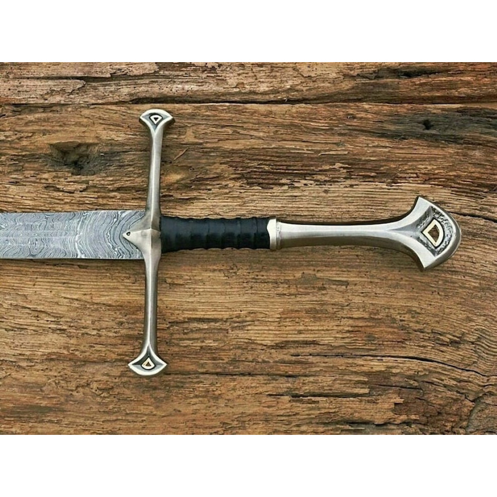 HandmadeDamascusSteelAndurilSwordwithWallMountNarsilKingAragornReplicaBattleReady