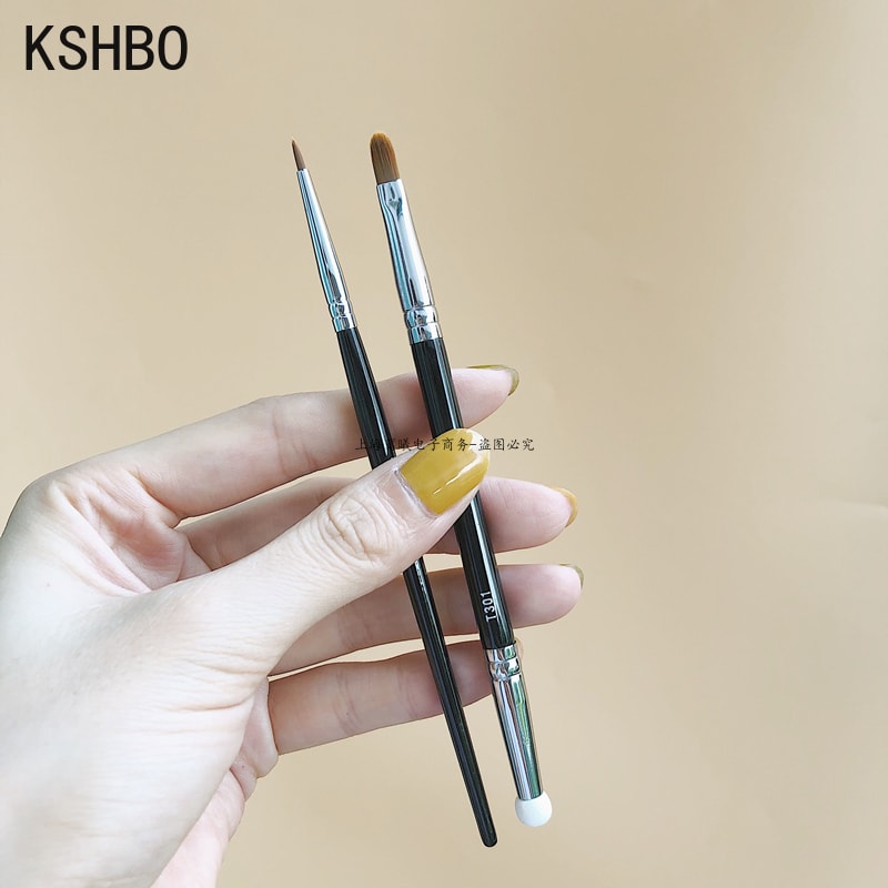 2-Piece Angled Eyebrow Brush Set for Precise Brows and Clean Eyeliner