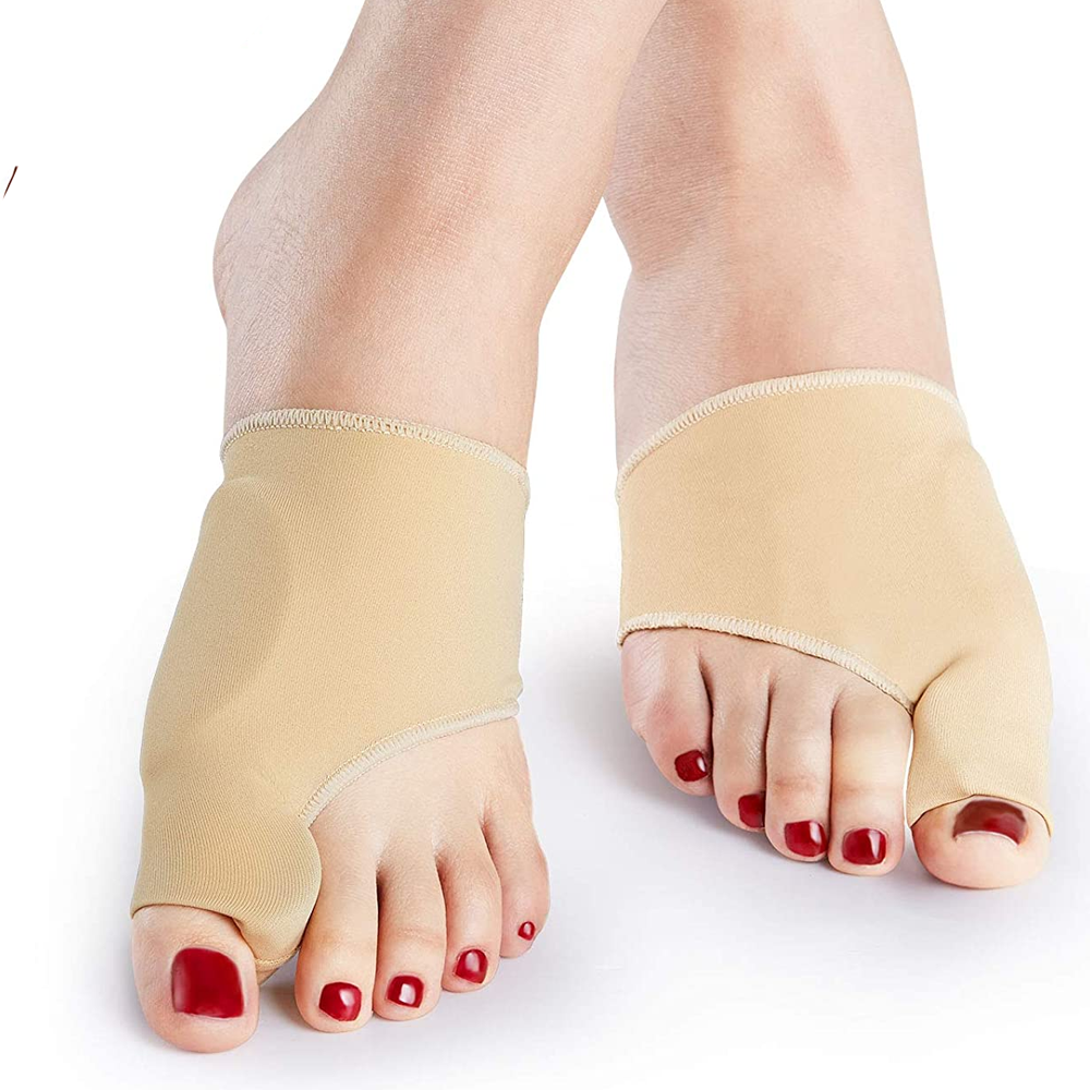 Thin bunion brace for sneakers and loafers