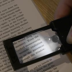 led pocket magnifier