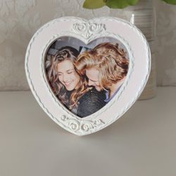 Heart-shaped photo frame Mothers day gift Shabby chic Mini picture frame Love frame Pink photo frame Christmas gift
