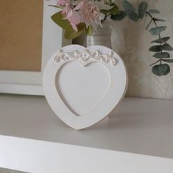 Heart photo frame in white color Mothers day gift Shabby chic Mini picture frame Love frame Pink photo frame
