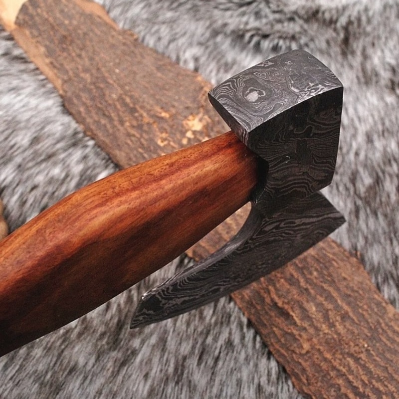 HandForgedDamascusSteelTomahawkVikingAxesjpeg
