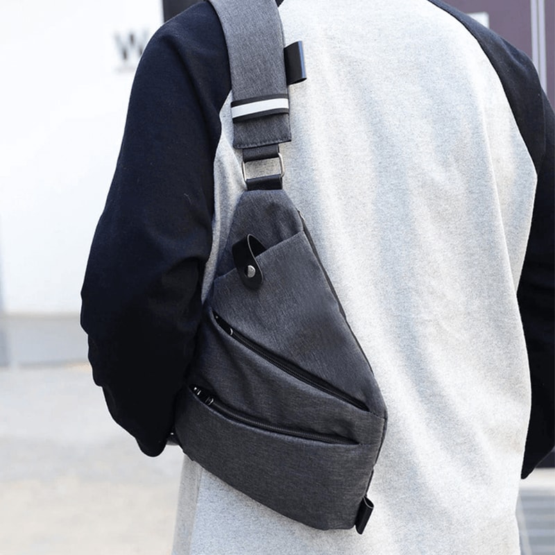 Stylish waterproof shoulder bag for men and women