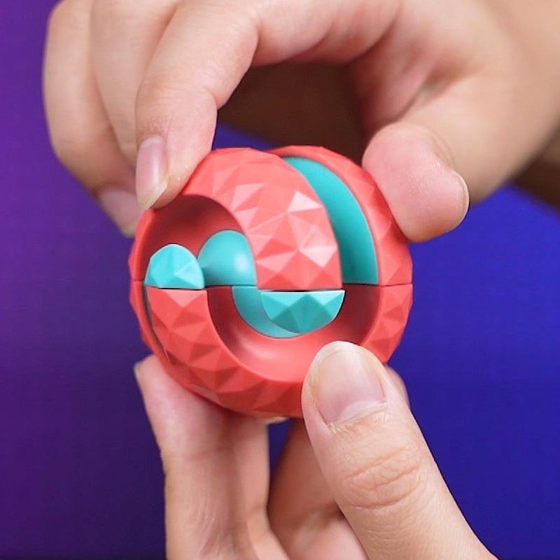 Track Pinball Finger Spinner 2