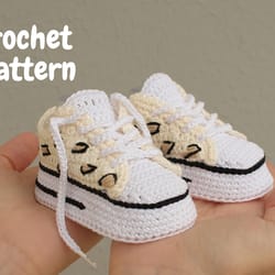 crochet pattern baby shoes booties 0-3 months, animal print sneakers crochet video tutorial, crochet baby shoes pattern