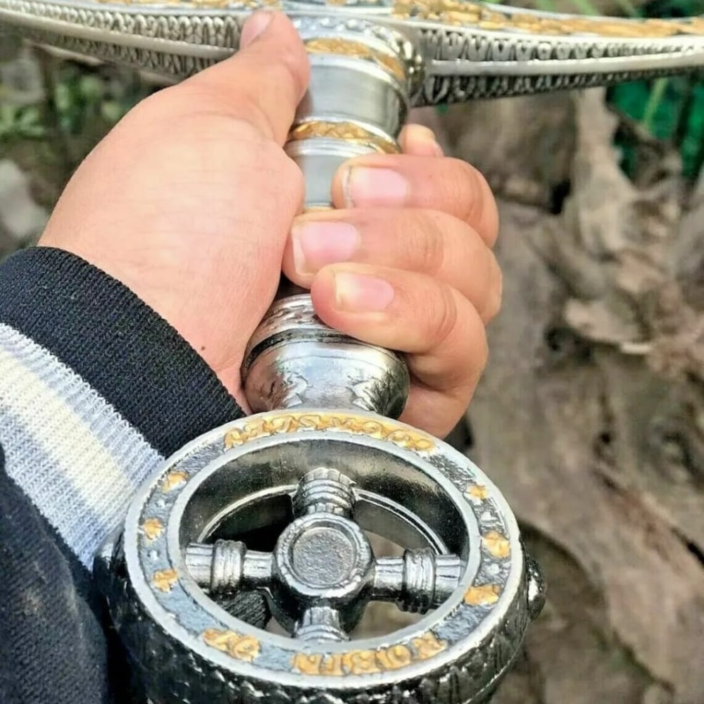 Damascus Steel Viking Sword with metal.jpeg