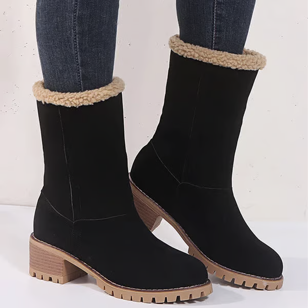 winterbootswithheelsandfurblack.png