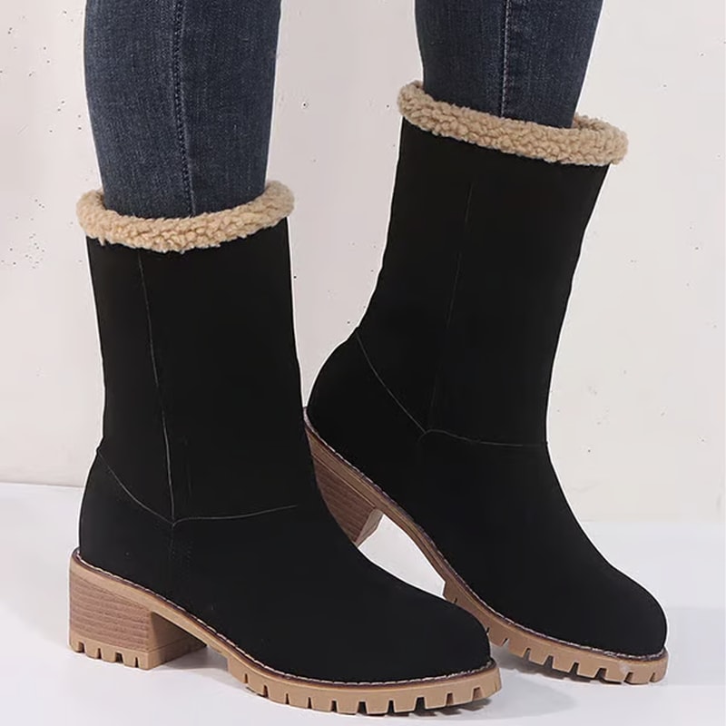 winterbootswithheelsandfurblack.png