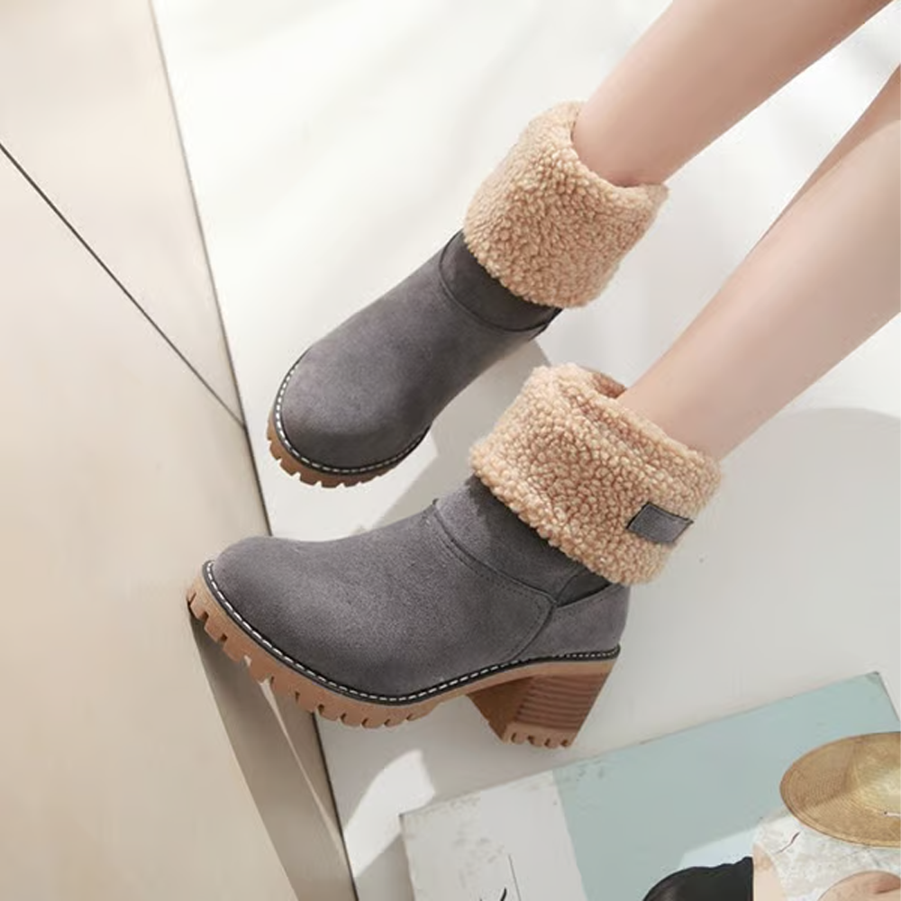 winterbootswithheelsandfurgray.png