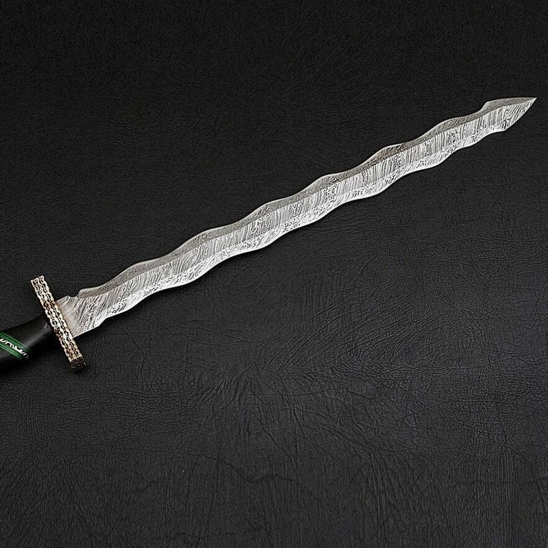 Damascus Steel Art Fancy Sword.jpg
