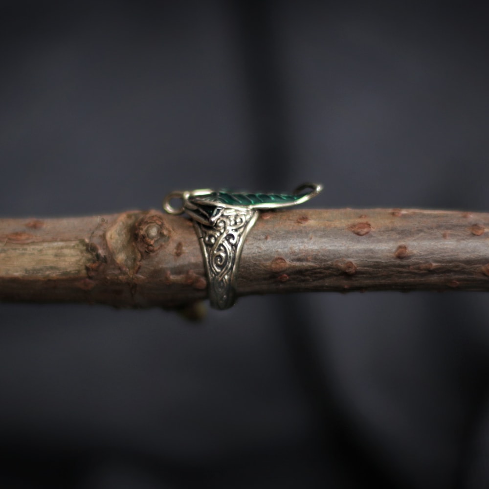 elvish-jewelry-side-view