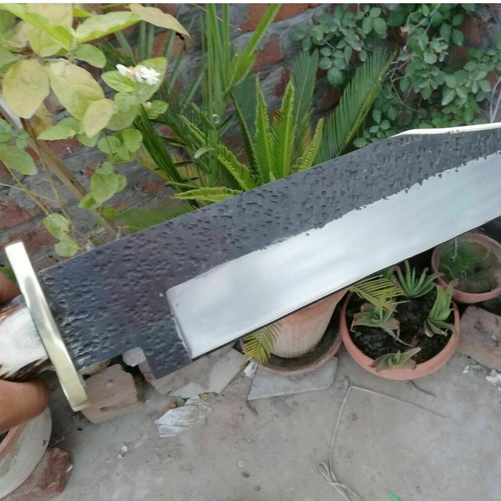 Black Smith Knifes in usa.jpg