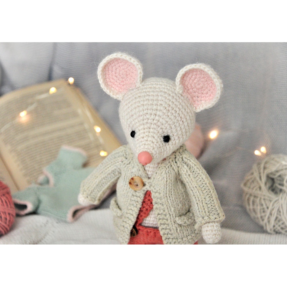 crochet-pattern-mouse-toy-amigurumi-boy.jpg