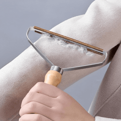 wooden handle lint remover | portable and multi-use fluff scraper | lint fur remover for everyday use