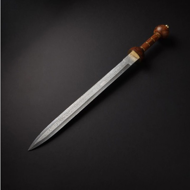 Custom handmade damascus steel hunting roman gladius viking sowrd near m in lowa.jpg