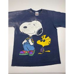Vintage 90s Snoopy and Woodstock Peanuts T-shirt Size L Tultex Tag by United features Syndicate