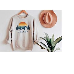 Oregon Crewneck Sweatshirt Retro Sunset Mountain Sweatshirt Hiking Sweatshirt Mountain Sweater Oregon Gifts Pacific Nort