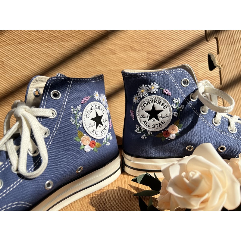 Custom Floral Embroidered Shoes, Handmade Embroidered Converse, Converse Custom, Converse Wreath Flower, Custom Flower Chuck Taylor 1970s - 6.jpg