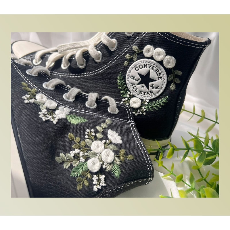 Custom Floral Embroidered Shoes, Handmade Embroidered Converse, Converse Custom, Converse Wreath Flower, Custom Flower Chuck Taylor 1970s - 1.jpg