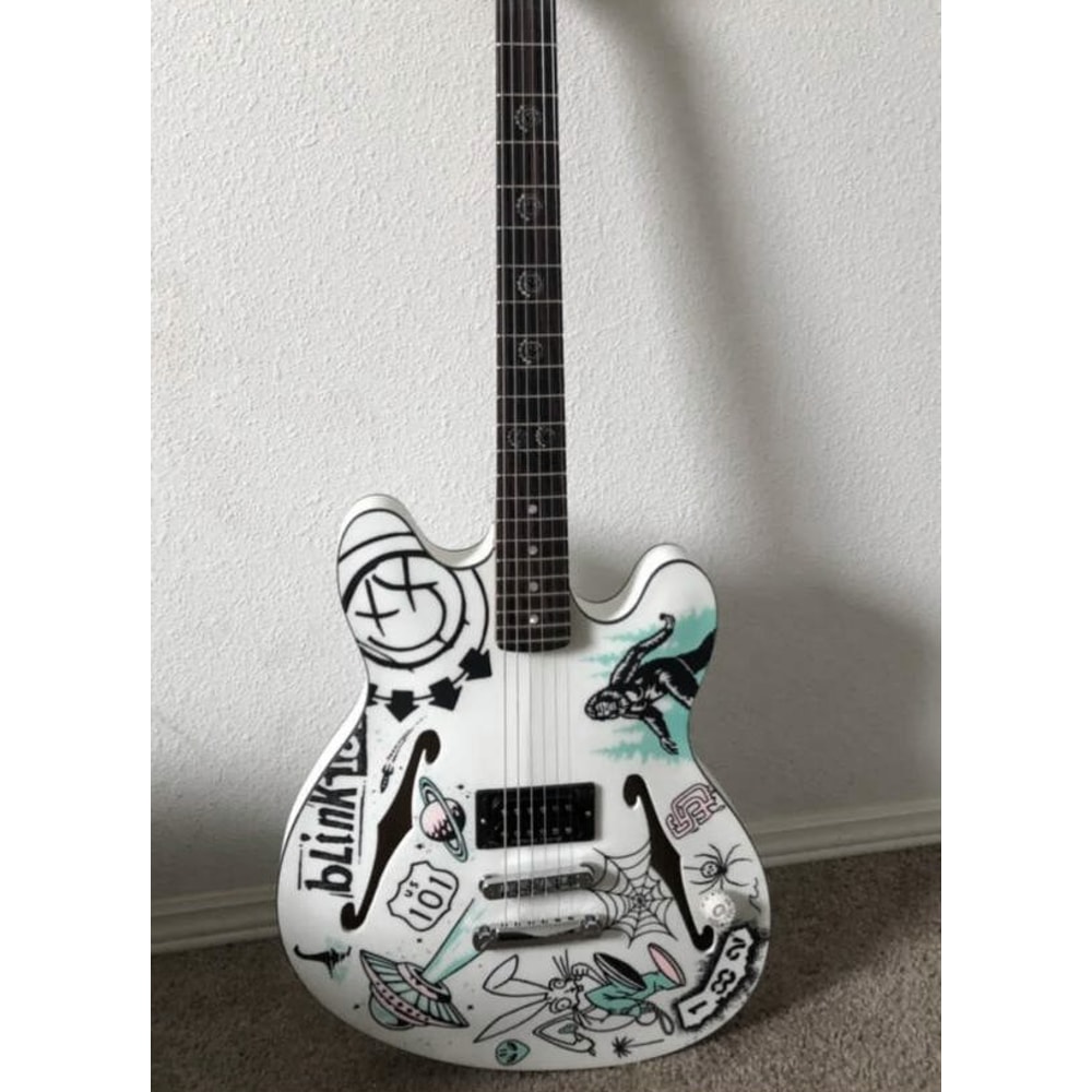 tom delong guitar fender new.png