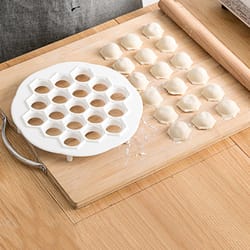 19-hole ravioli maker mold tray