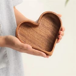 heart-shaped walnut wood candy plate – perfect for snacks, nuts & fruits