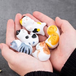 japanese ceramic lucky cat chopstick holder: cute 1pc spoon rest & sushi tableware decoration