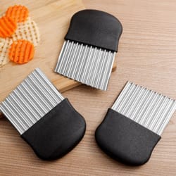 tactical stainless steel cutter: perfect for potatoes, dough, vegetables, and more!