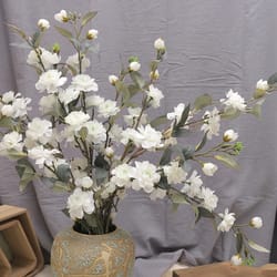 camellia artificial flower branch: home table decoration with fake leaves