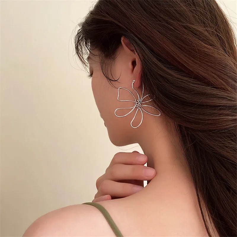 tHjGYANGLIUJIA-Metal-Flower-Earrings-European-American-Style-Personality-Fashion-Big-Earrings-Ms-Girl-Travel-Wedding-Accessories.jpg