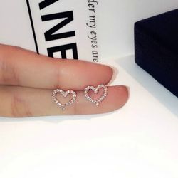 2022 trend: women's heart-shaped s925 silver stud earrings with zircon stone - korean fashion jewelry