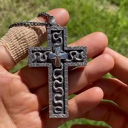cross necklace with secret compartment – vintage old cross pendant for hip hop & gothic fashion