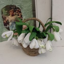 Bouguet art flowers - showdrops in linen basket with lase/ handmade floral arrangements/ gift for her/ spring flowers