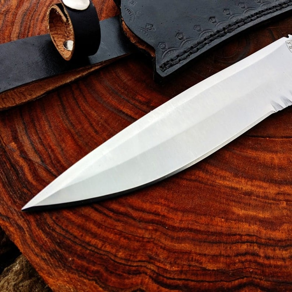 RE4 Replica Knife Custom Handmade D2 Steel Full Tang Resident Evil 4 Leon Kennedys Knife Game Knife Christmas Gift 3