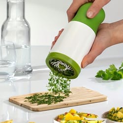 1pc manual herb grinder, spice mill, parsley shredder, vegetable cutter, coriander mincer for chili & cilantro