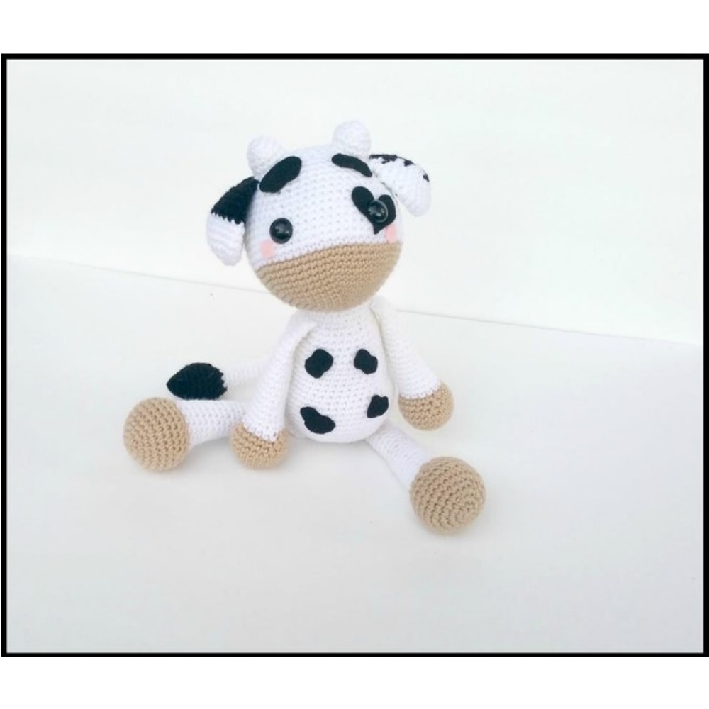 Mabel the cow crochet.jpg