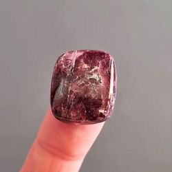 rare high quality purple eudialyte natural stone cabochon 22 x 19 x 6 mm , russian stone , eudialyte gemstone cabochon