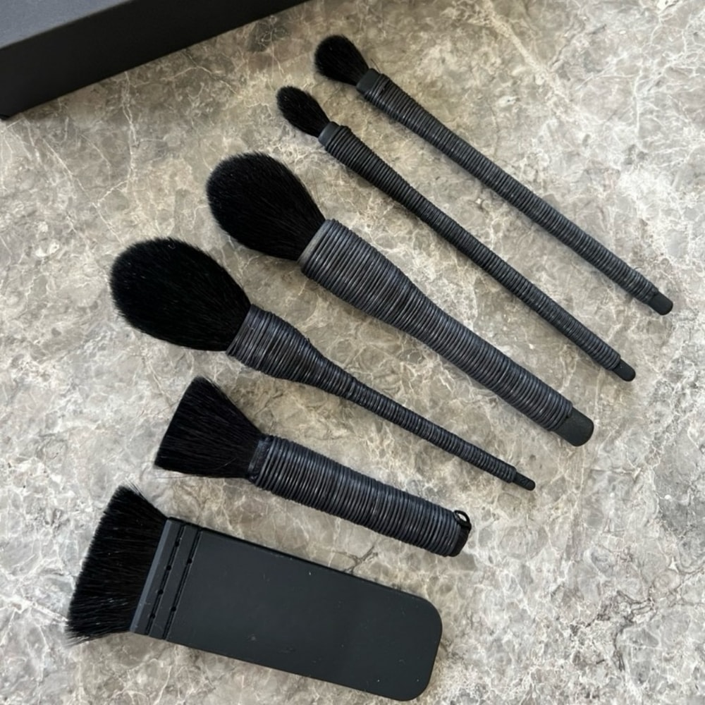 6 Piece Professional Beauty Handmade Wool Brush, High Grade Portable Loose Powder Brush Set, Contour Stippling Eyeshadow