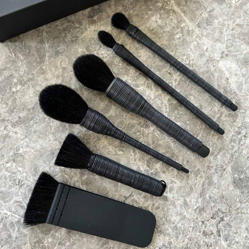 6 Piece Professional Beauty Handmade Wool Brush, High Grade Portable Loose Powder Brush Set, Contour Stippling Eyeshadow
