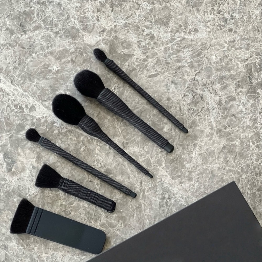 6 Piece Professional Beauty Handmade Wool Brush, High Grade Portable Loose Powder Brush Set, Contour Stippling Eyeshadow